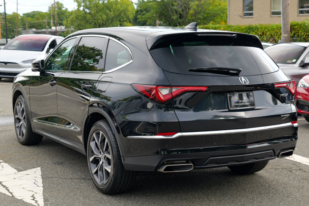 Used 2024 Acura MDX w/ Technology Package AWD/4WD image 5