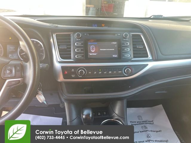 Used 2016 Toyota Highlander LE image 15
