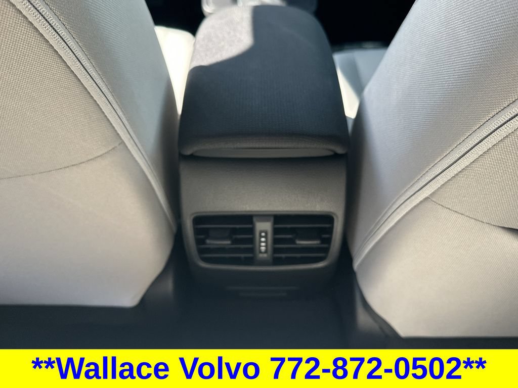 Used 2026 Toyota Corolla Cross LE FWD image 15