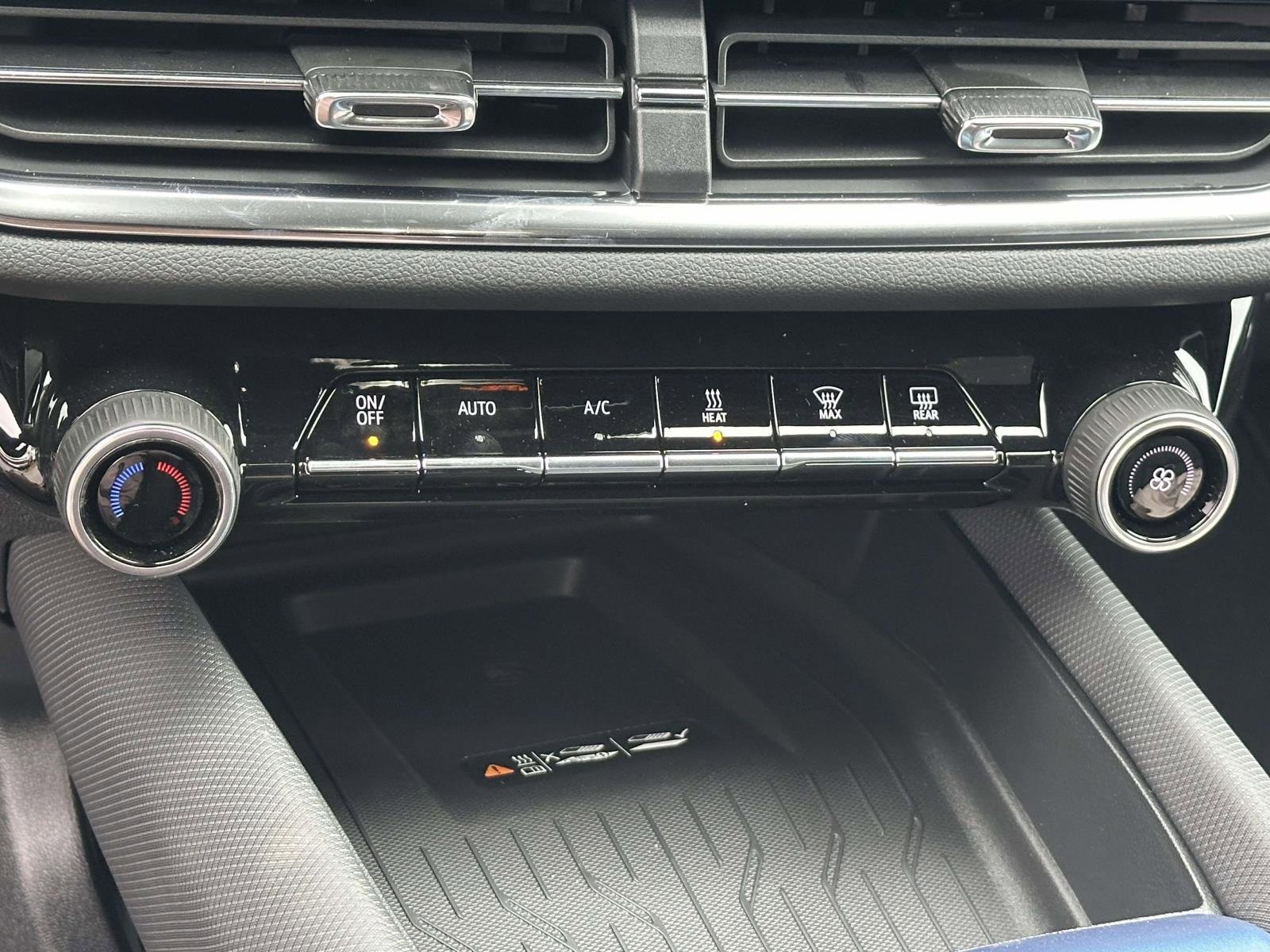 New 2026 Chevrolet Equinox EV LT image 12