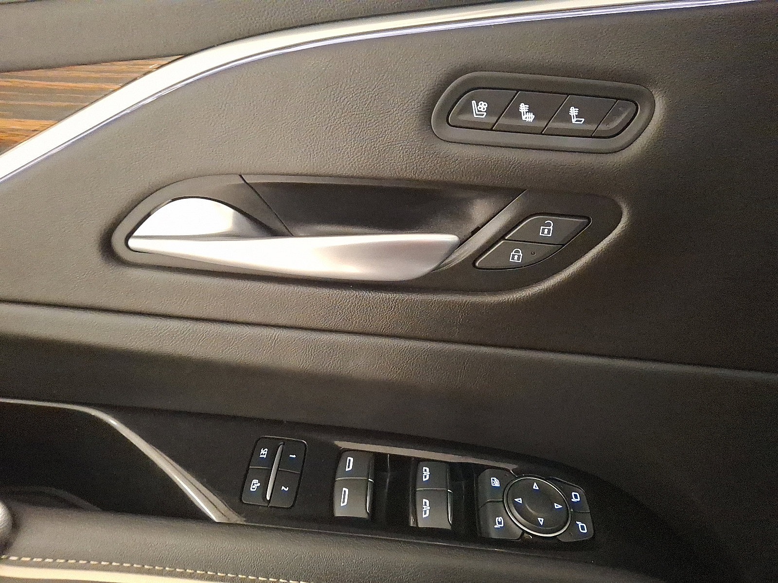 Certified 2023 Cadillac Escalade Premium Luxury image 13