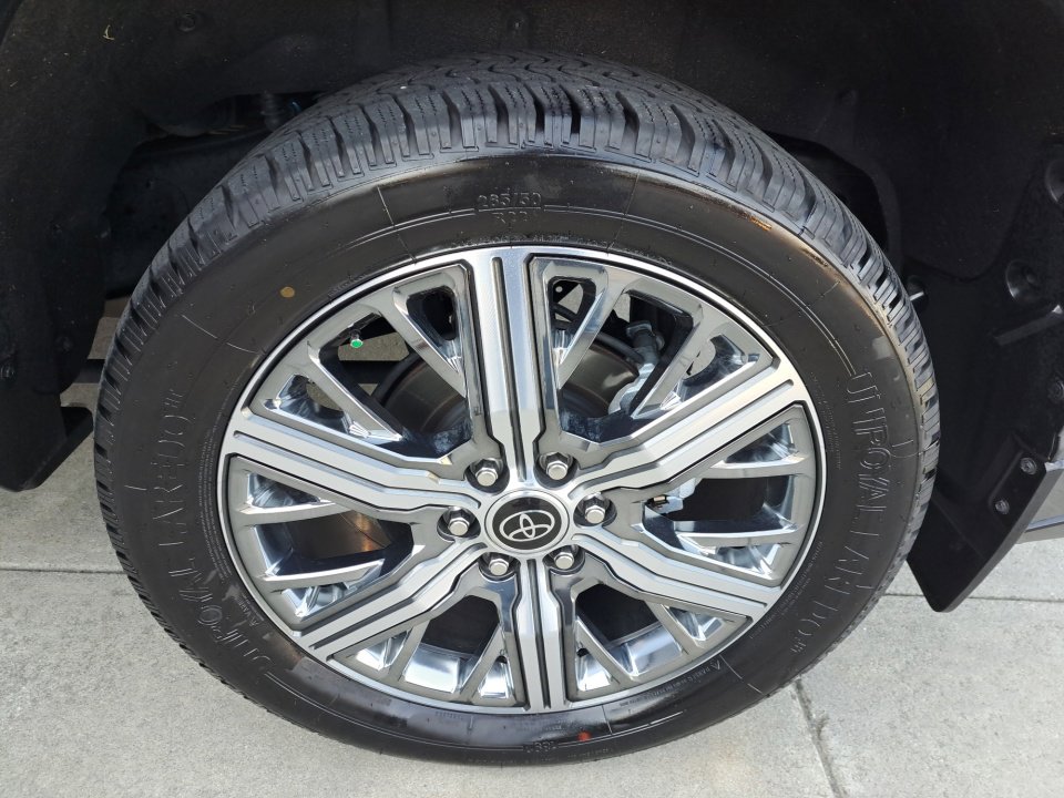Used 2024 Toyota Sequoia Capstone image 25