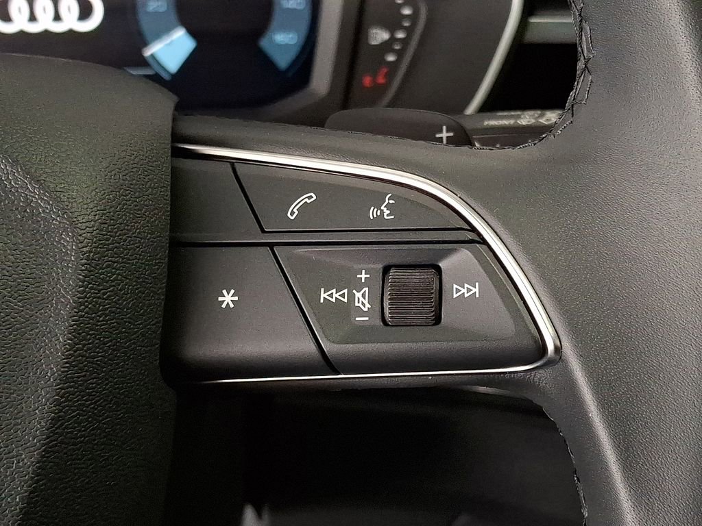 Certified 2025 Audi Q3 2.0T Premium w/ Convenience Package image 23