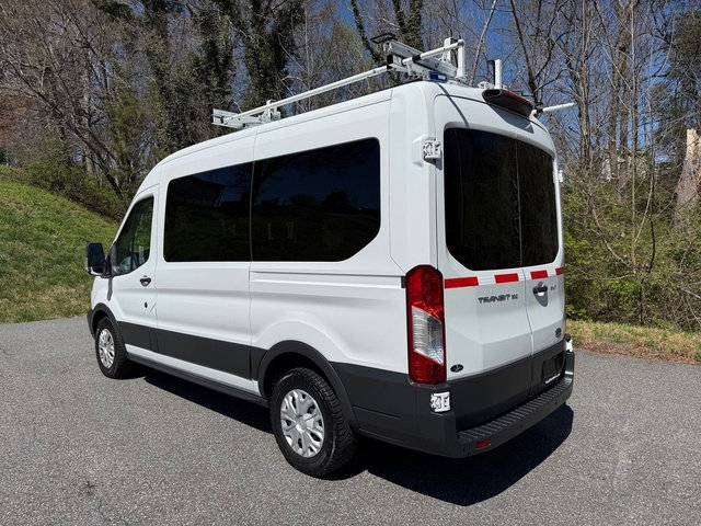 Used 2018 Ford Transit 150 XLT image 10