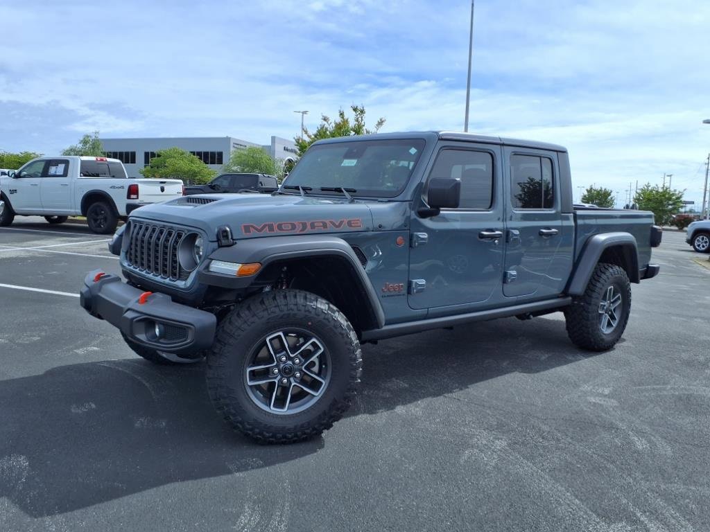 New 2025 Jeep Gladiator Mojave w/ Convenience Group video 2