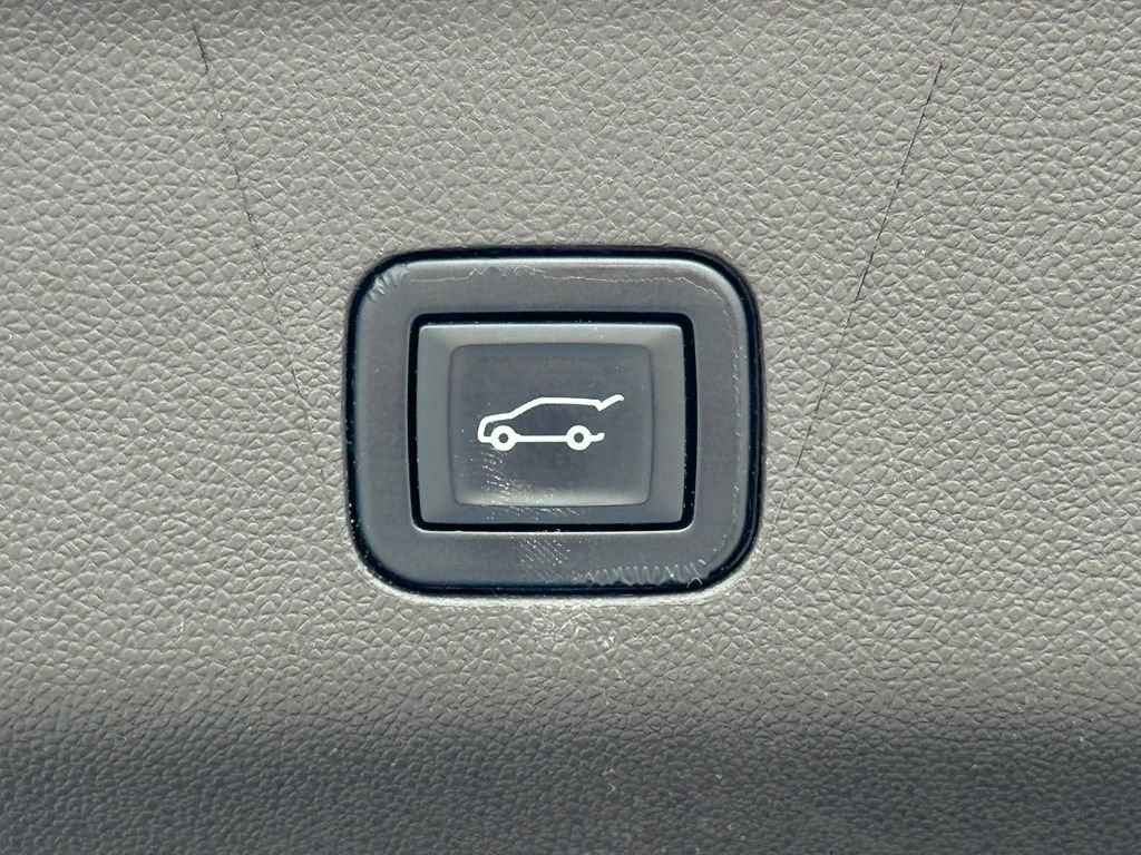 Used 2022 Cadillac Escalade ESV Sport w/ Touring Package AWD/4WD image 36