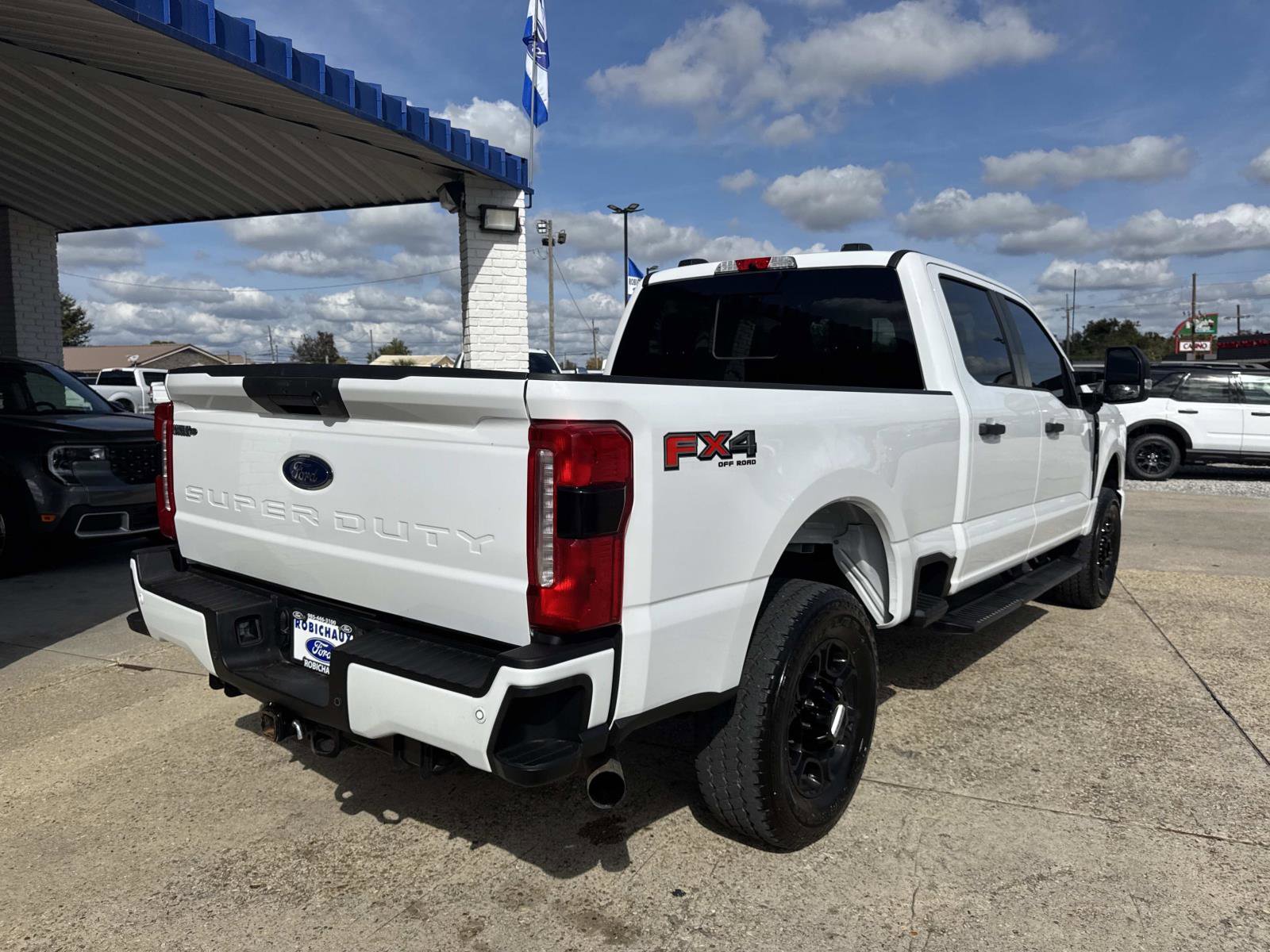 Used 2024 Ford F250 XL w/ STX Appearance Package image 8