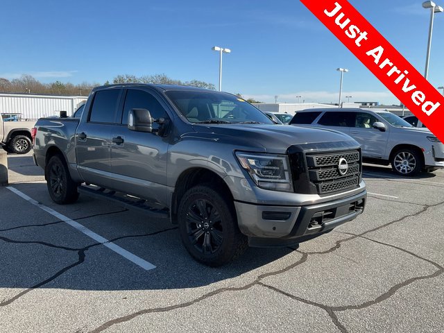 Used 2023 Nissan Titan SV w/ SV Convenience Package