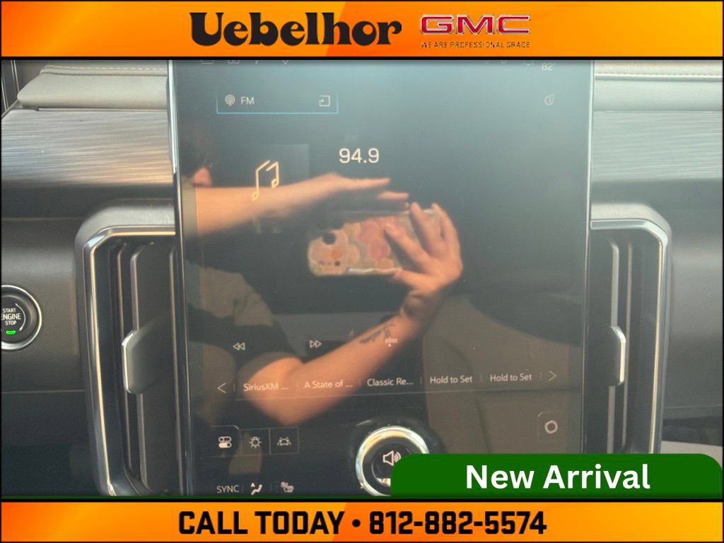 Used 2024 GMC Acadia AT4 AWD/4WD image 32