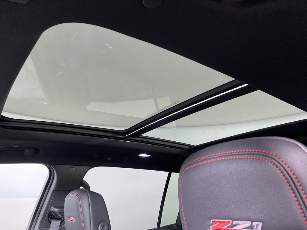 Used 2025 Chevrolet Traverse Z71 w/ Driver Confidence Package image 9