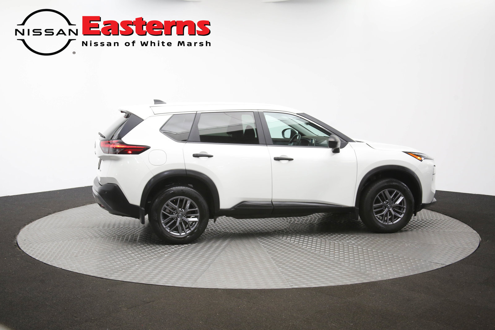 Used 2023 Nissan Rogue S AWD/4WD image 40