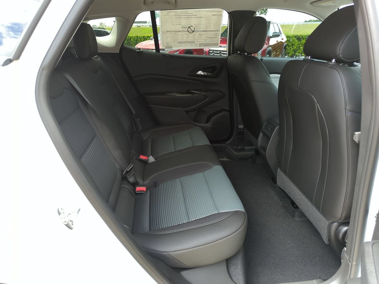 New 2026 Chevrolet Trax LT w/ LT Convenience Package FWD image 23