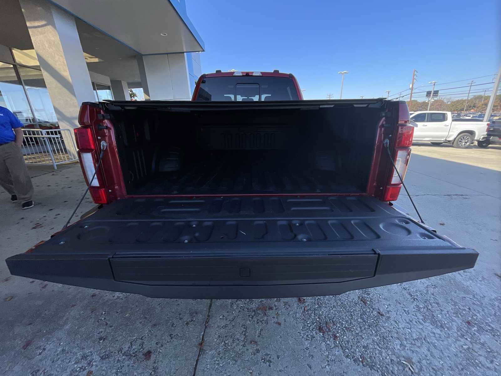 Used 2022 Ford F250 Lariat w/ Black Appearance Package image 27