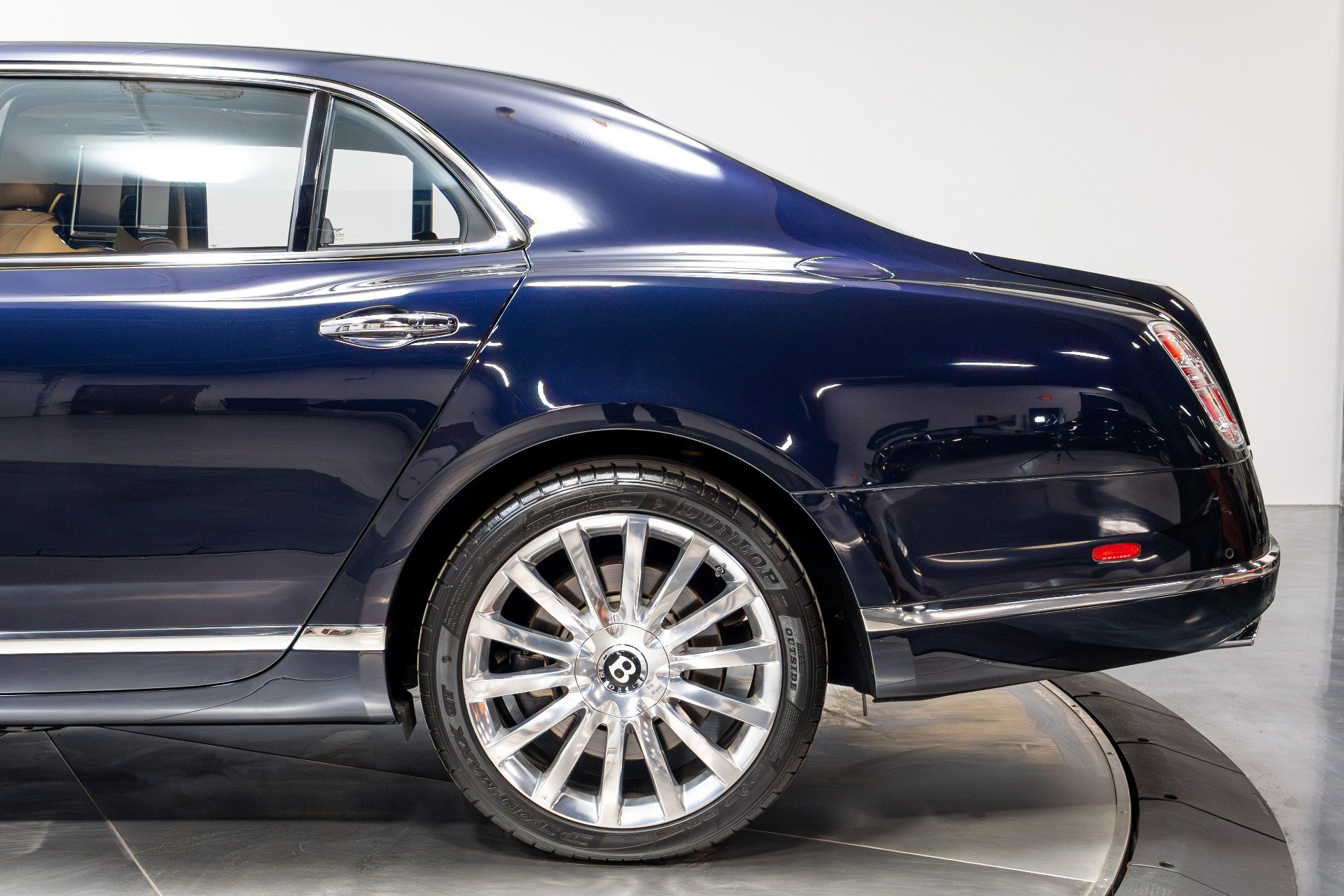 Used 2017 Bentley Mulsanne image 50