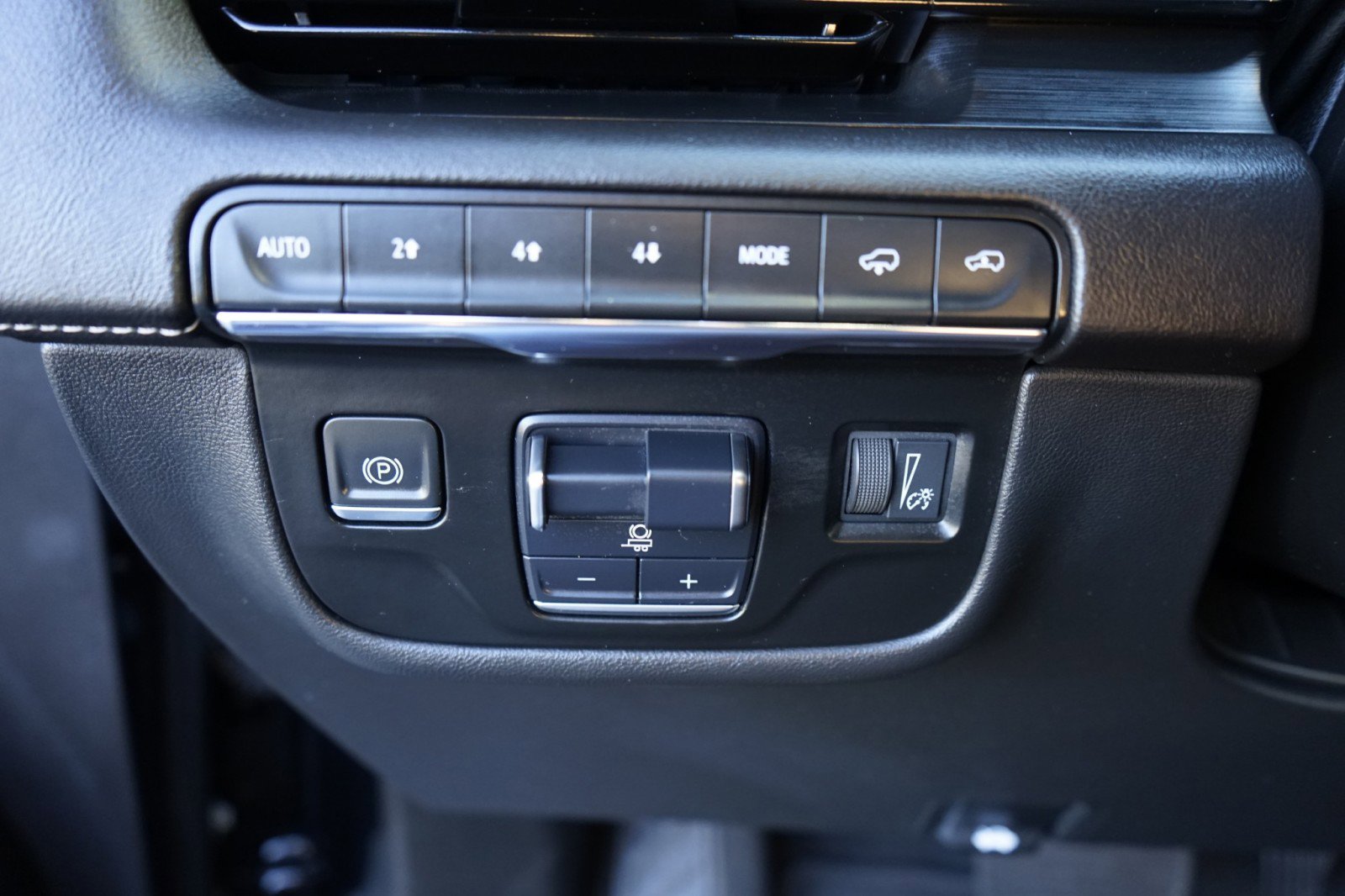 Used 2021 Cadillac Escalade Sport w/ Driver Assist Tech Package image 27