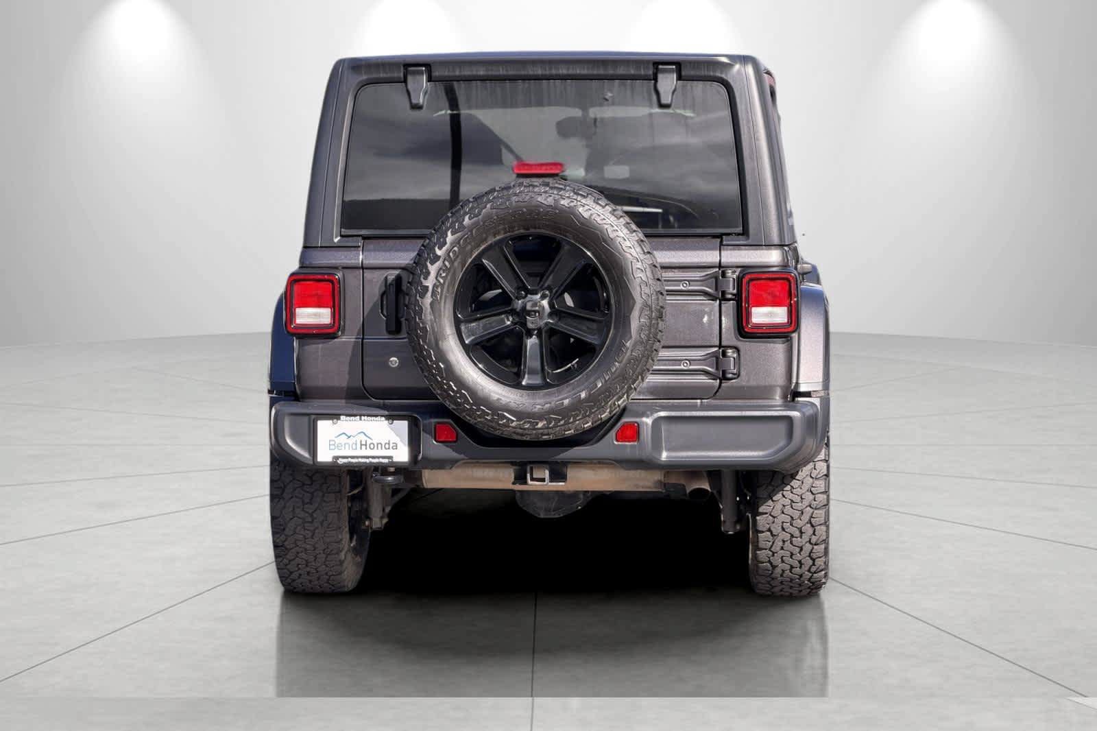 Used 2020 Jeep Wrangler Unlimited Sahara AWD/4WD image 7