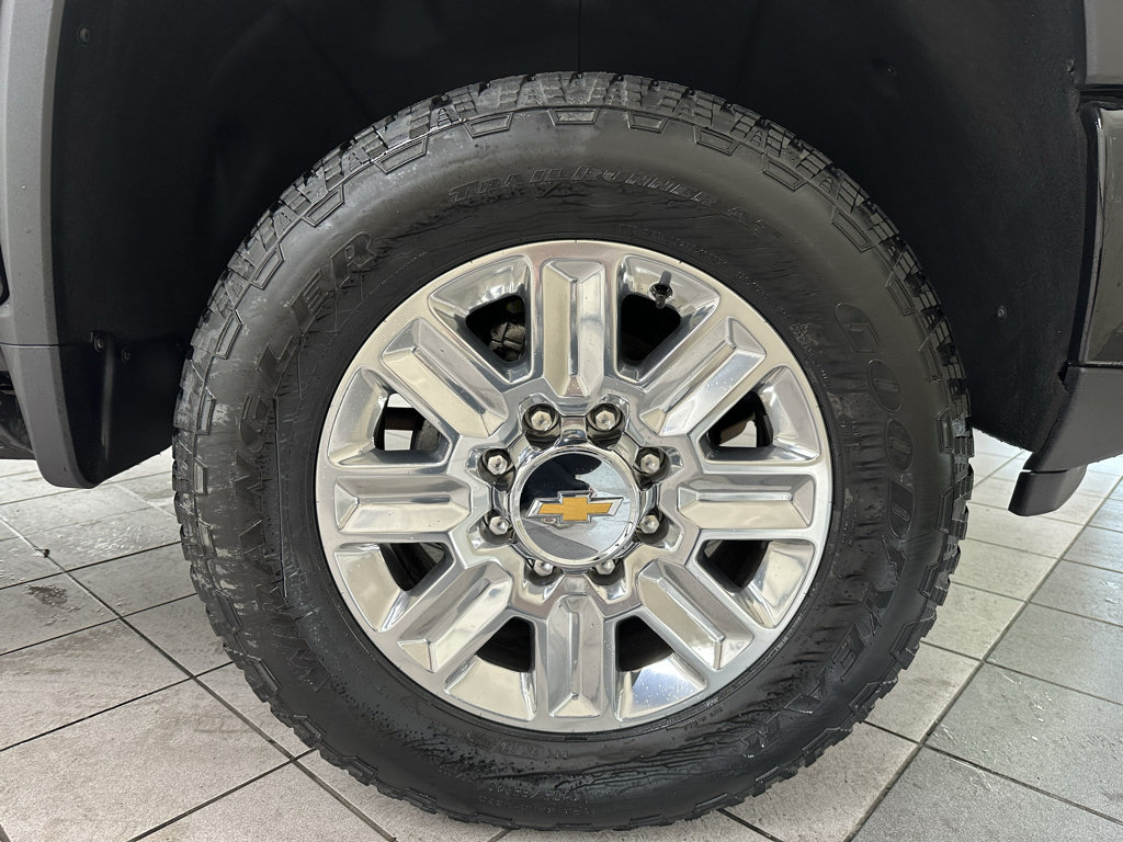 Used 2024 Chevrolet Silverado 2500 High Country AWD/4WD image 15
