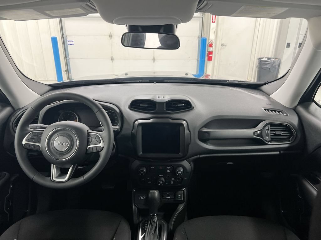 Used 2023 Jeep Renegade Altitude AWD/4WD image 10