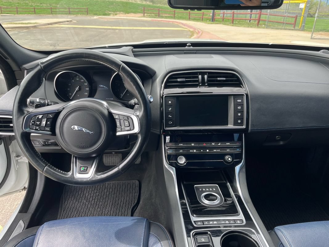 Used 2017 Jaguar XE R-Sport AWD/4WD image 14