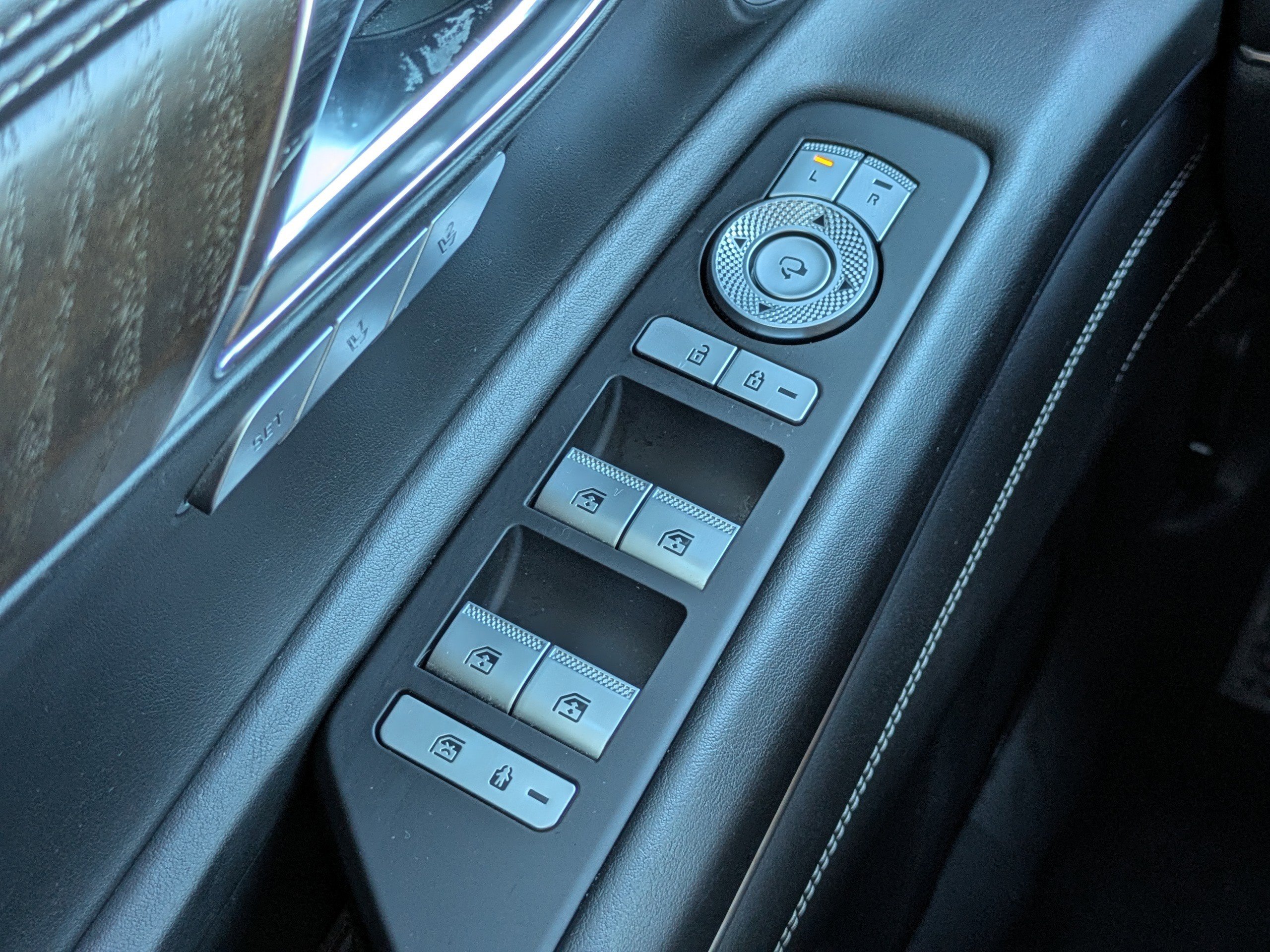 Used 2021 Genesis GV80 3.5T Advanced + w/ Advanced Package 06 image 32