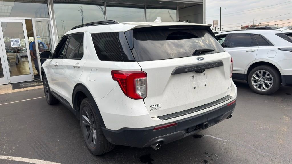 Used 2023 Ford Explorer XLT w/ Equipment Group 202A image 5