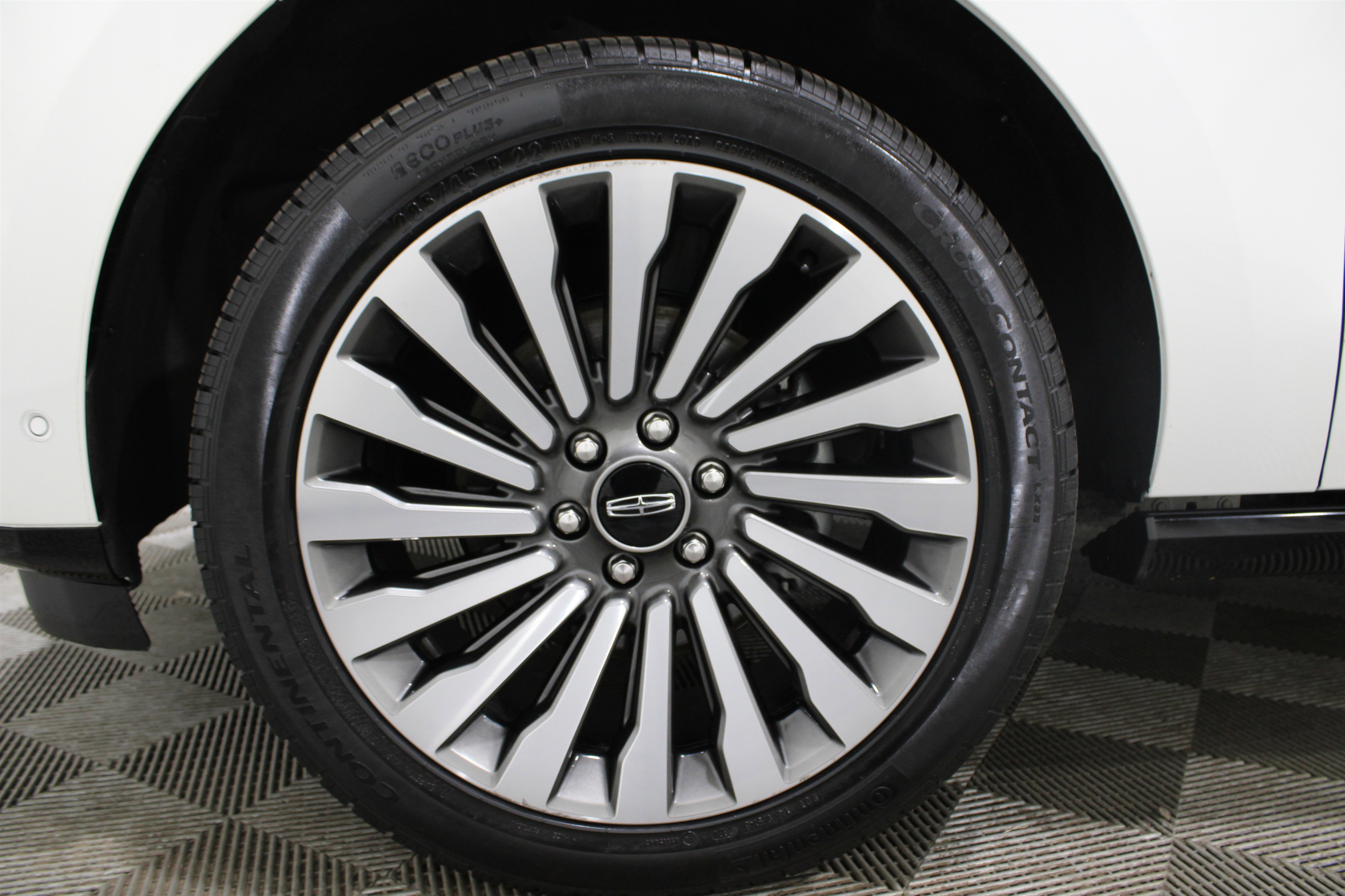 Used 2021 Lincoln Navigator Reserve w/ Luxury Package AWD/4WD image 48