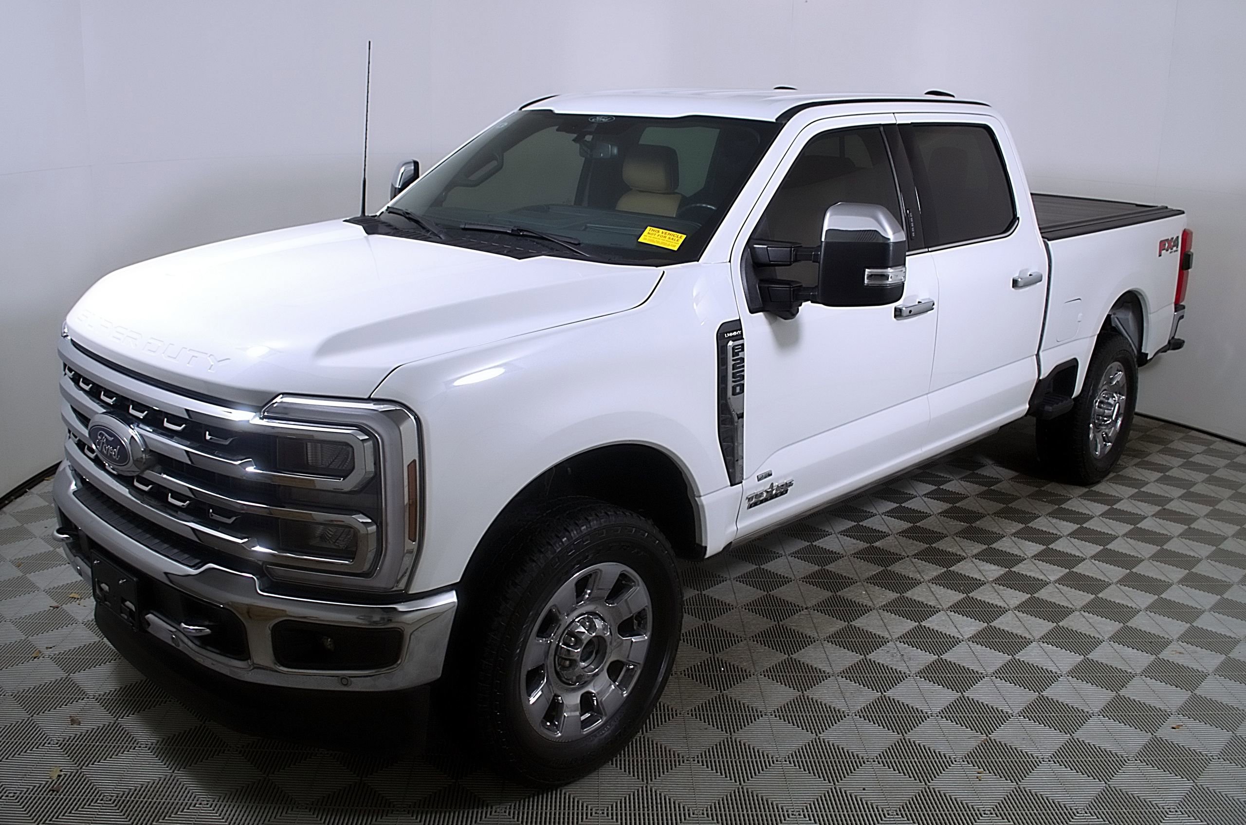 Used 2024 Ford F250 Lariat w/ Lariat Ultimate Package image 3