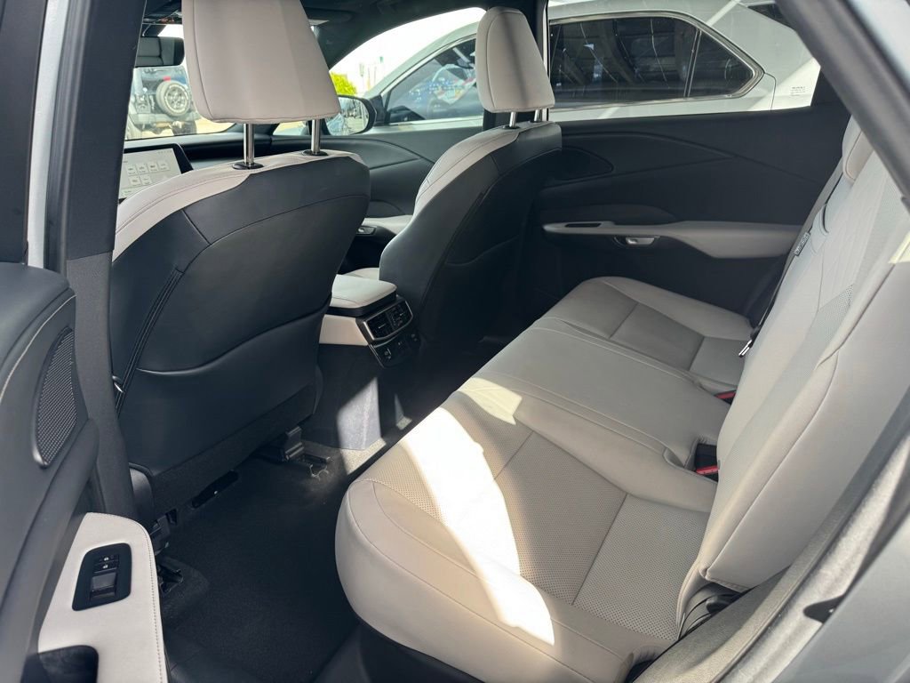 Used 2023 Lexus RX 350 Premium w/ Accessory Package image 48