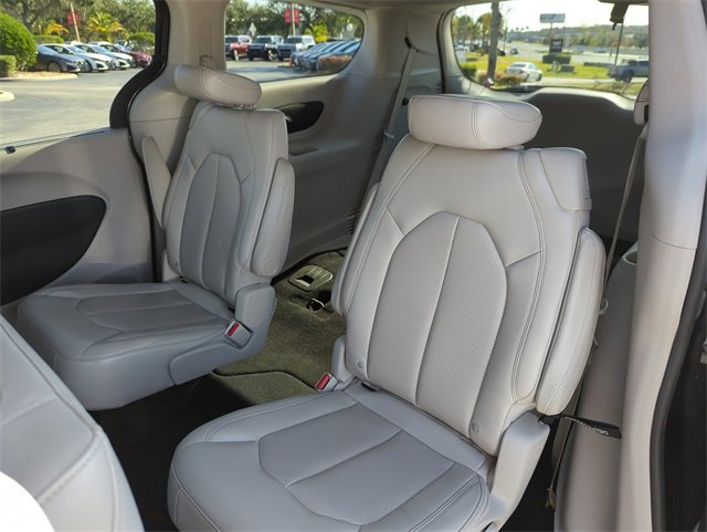 Used 2021 Chrysler Voyager Lxi image 23