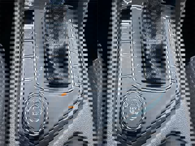 Used 2019 Volkswagen Tiguan SEL Premium image 42