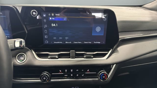 Used 2025 Chevrolet Equinox LT image 17