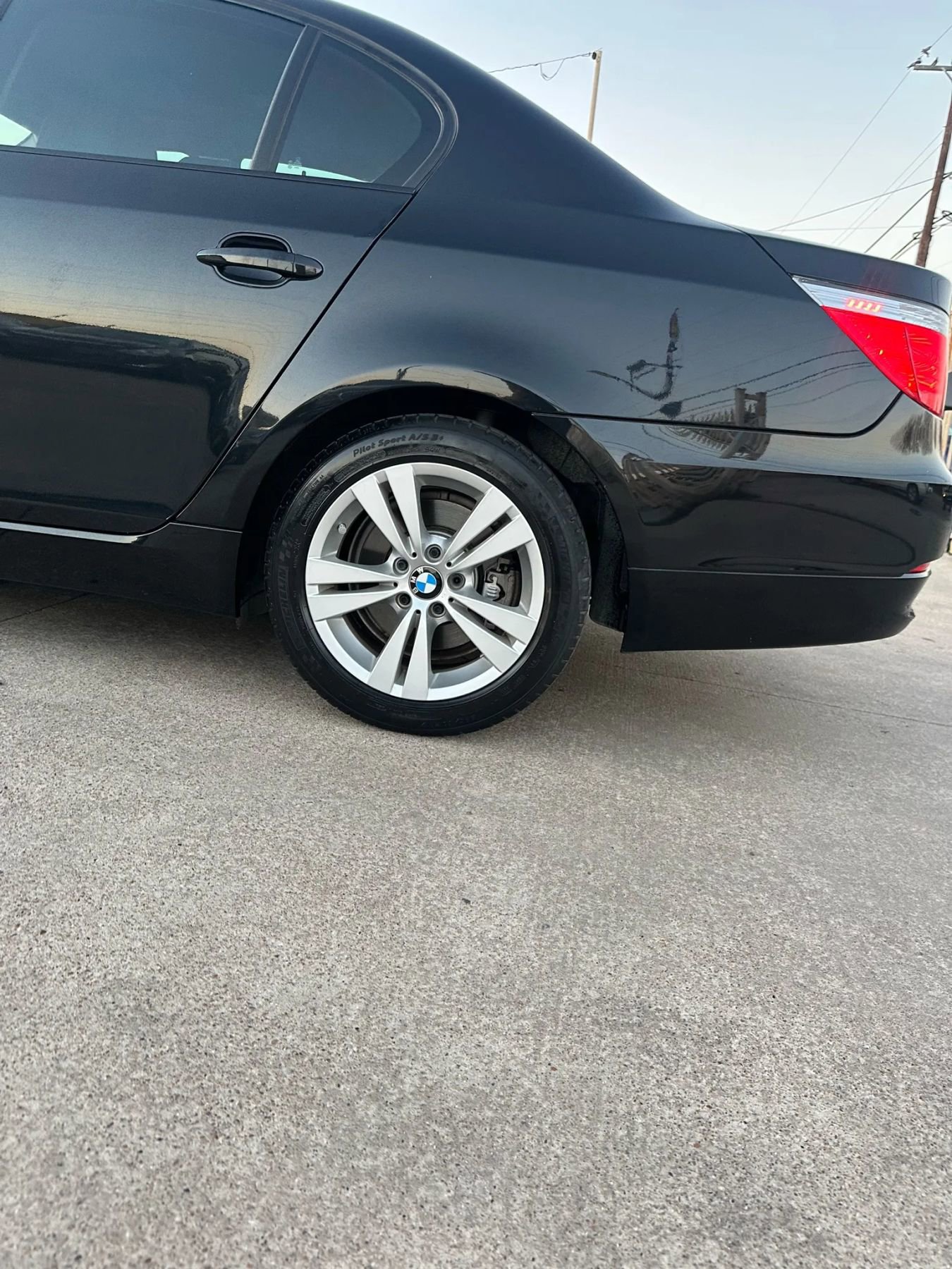 Used 2010 BMW 528i xDrive Sedan image 9