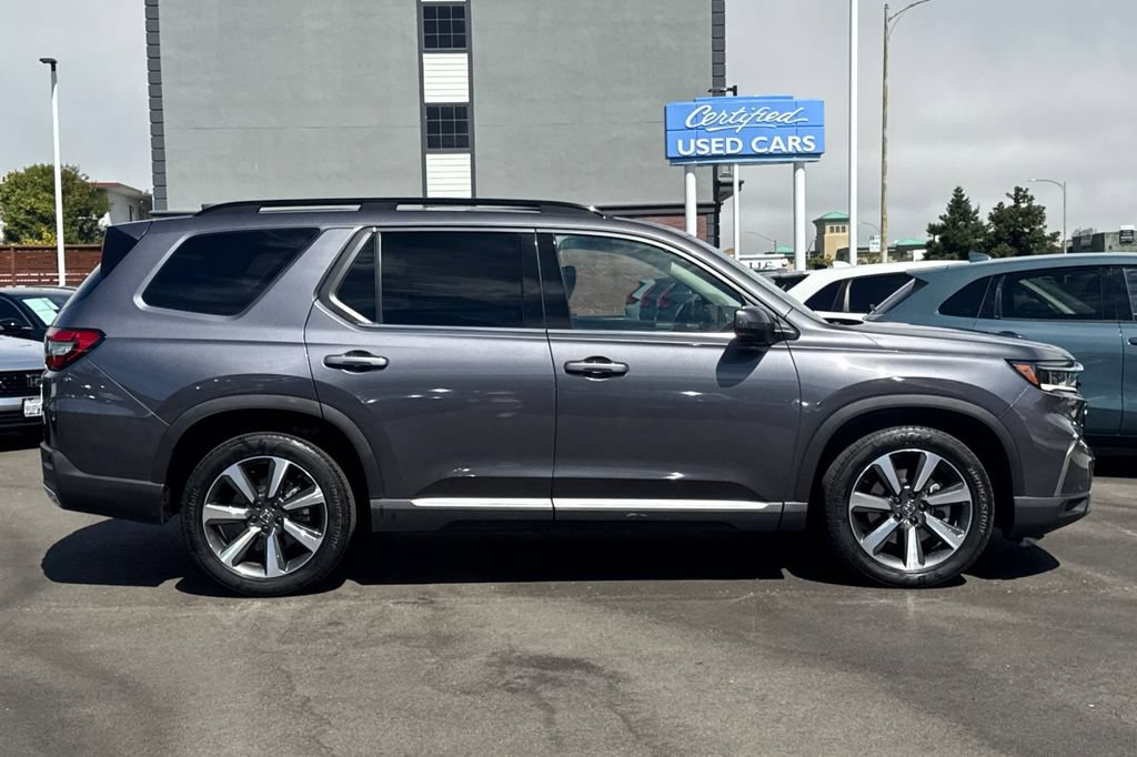 Certified 2023 Honda Pilot Elite image 3