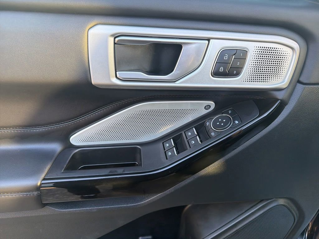 Certified 2023 Ford Explorer Platinum w/ Technology Package image 13