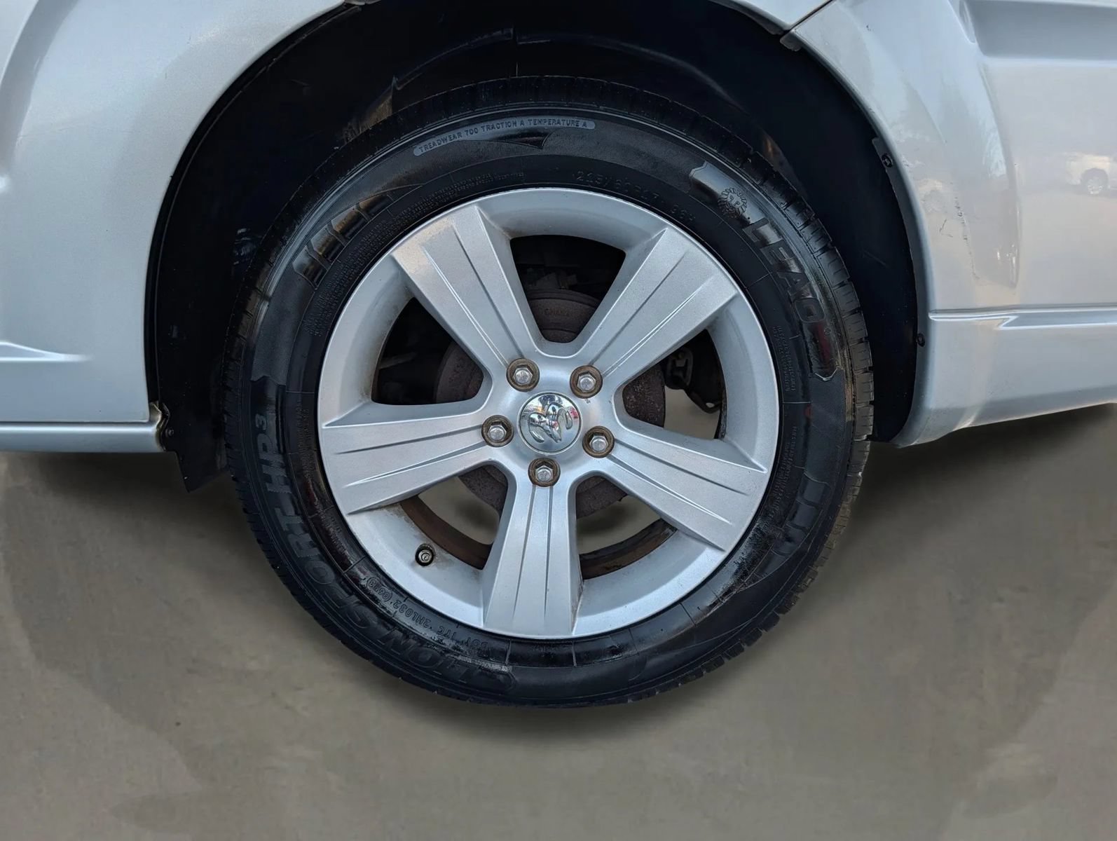 Used 2010 Dodge Caliber SXT FWD image 11