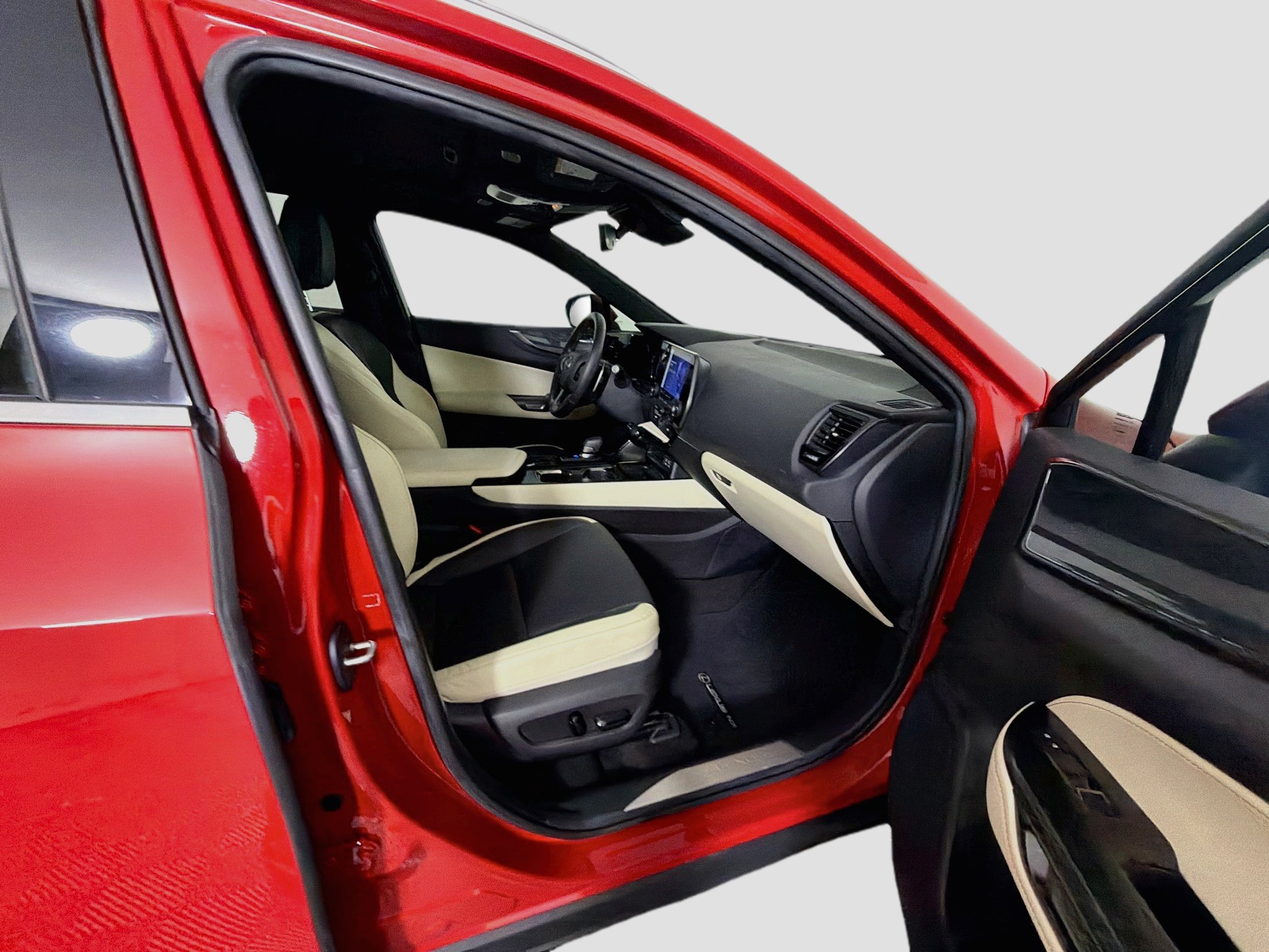 Used 2024 Lexus NX 250 FWD image 32