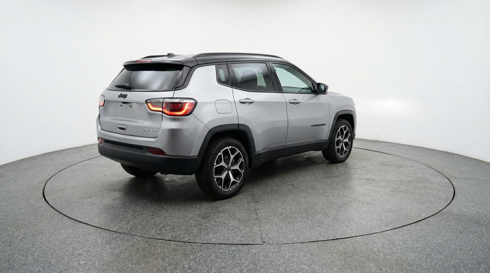 Used 2025 Jeep Compass Limited image 9