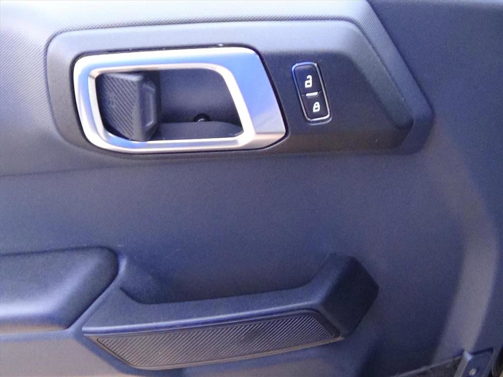 Used 2025 Ford Bronco Big Bend image 13