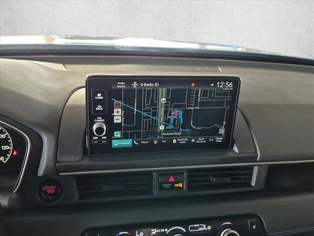 Used 2025 Honda Pilot Touring image 13