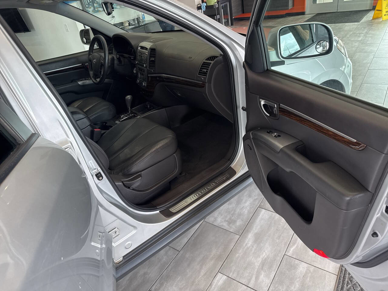 Used 2011 Hyundai Santa Fe Limited image 20