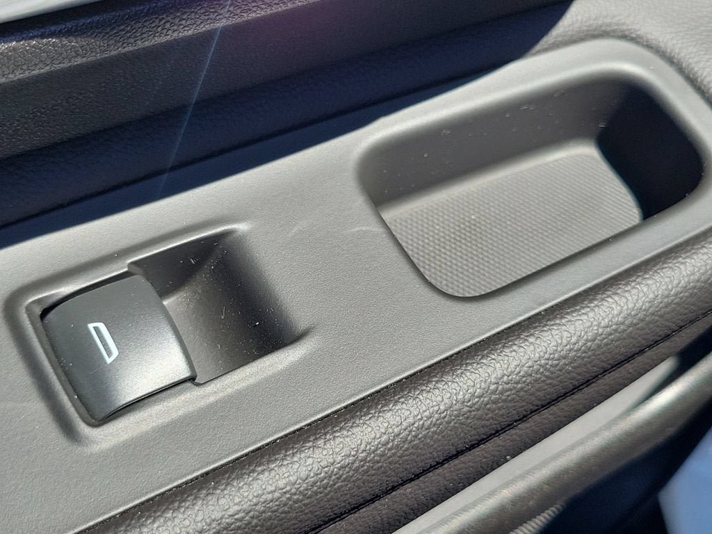 Used 2022 GMC Terrain SLE w/ Driver Convenience Package FWD image 15