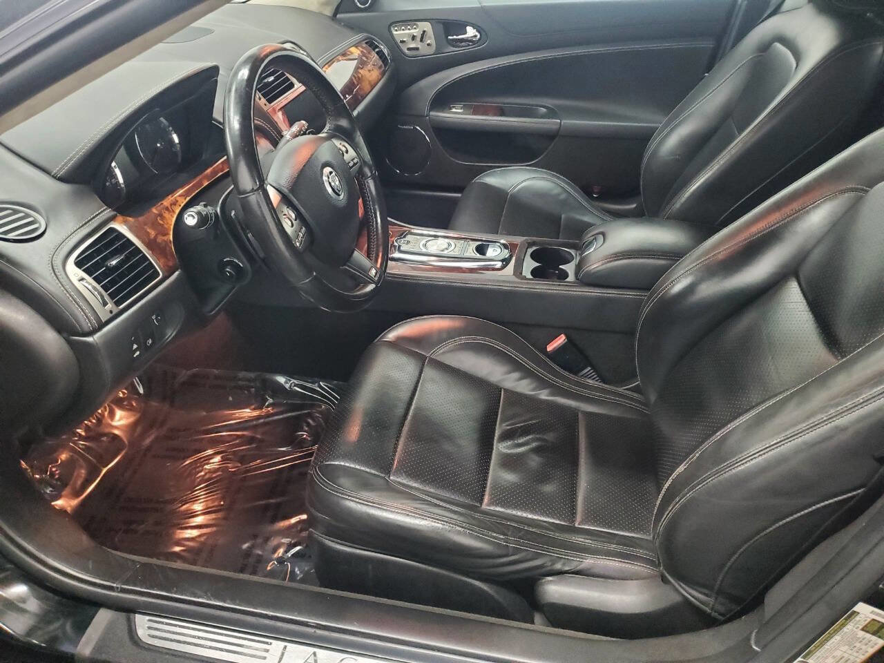 Used 2010 Jaguar XKR R image 9