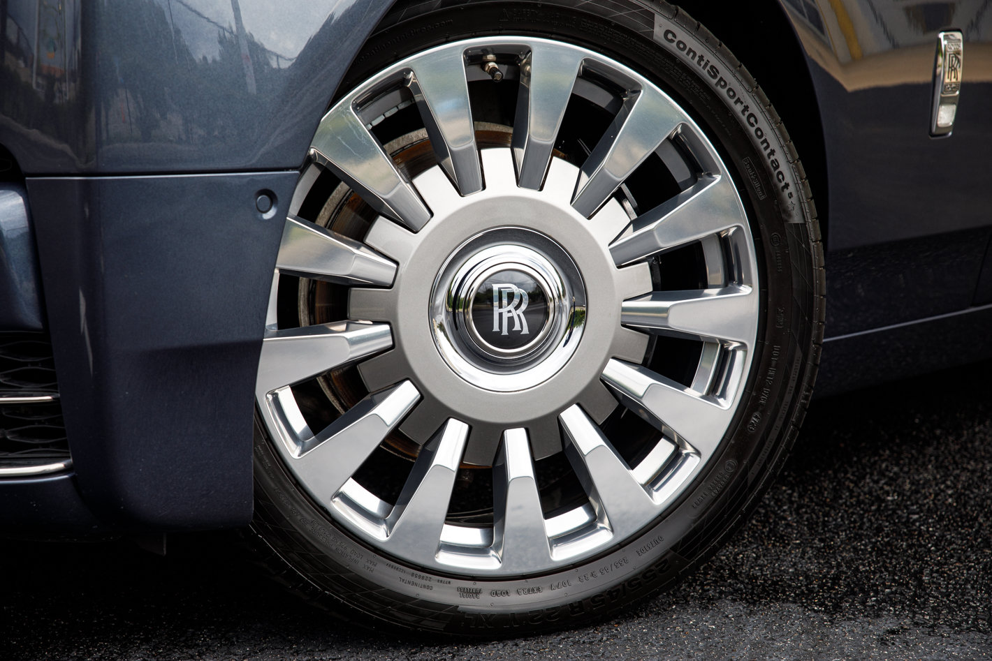 Certified 2020 Rolls-Royce Phantom Sedan RWD image 6