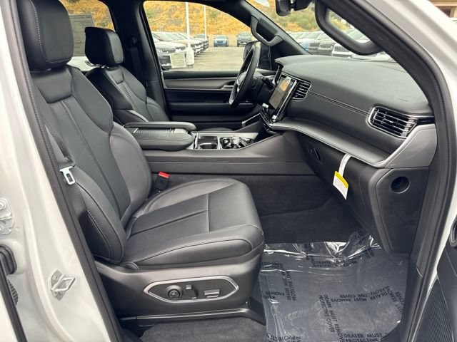 New 2026 Jeep Grand Wagoneer Limited AWD/4WD image 30