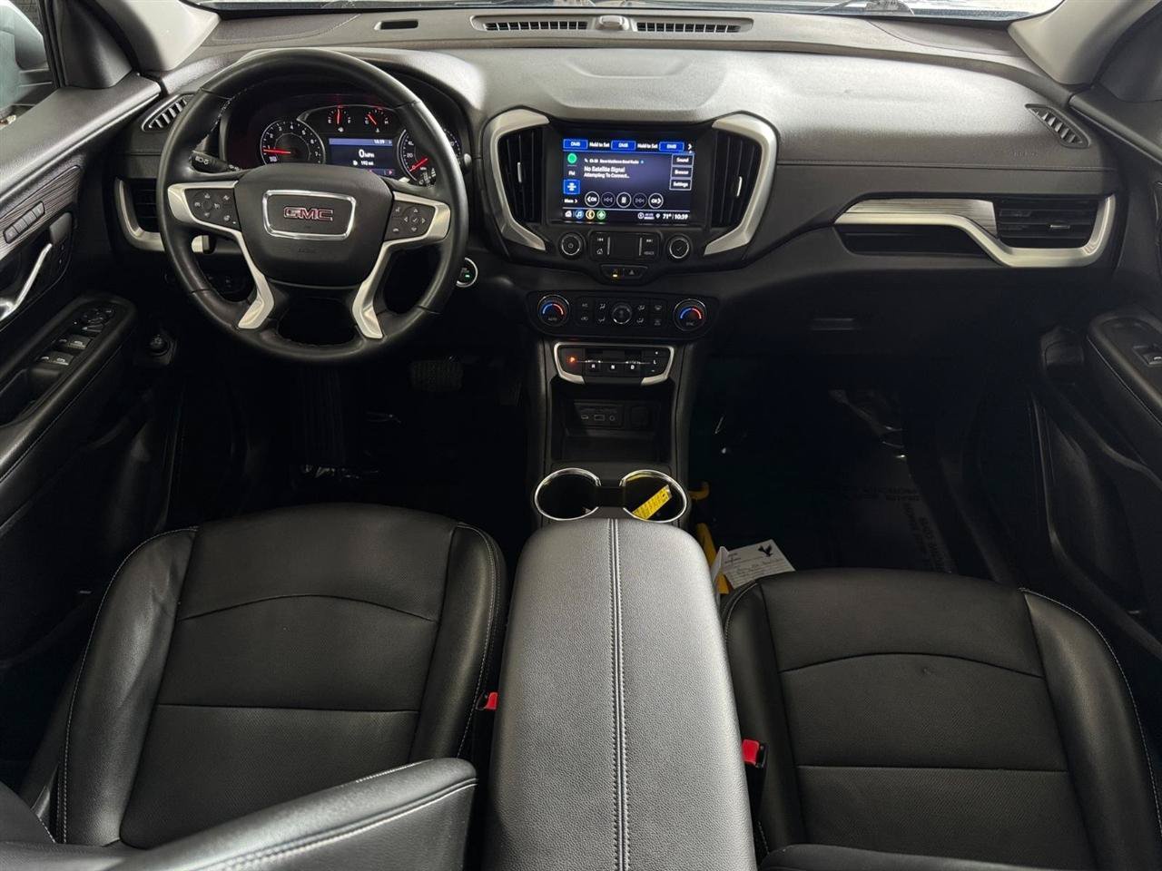 Used 2024 GMC Terrain SLT AWD/4WD image 4