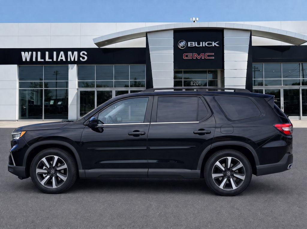 Used 2023 Honda Pilot Touring image 4