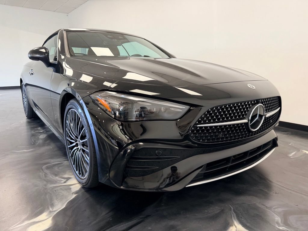 Used 2025 Mercedes-Benz CLE 450 4MATIC Cabriolet image 24