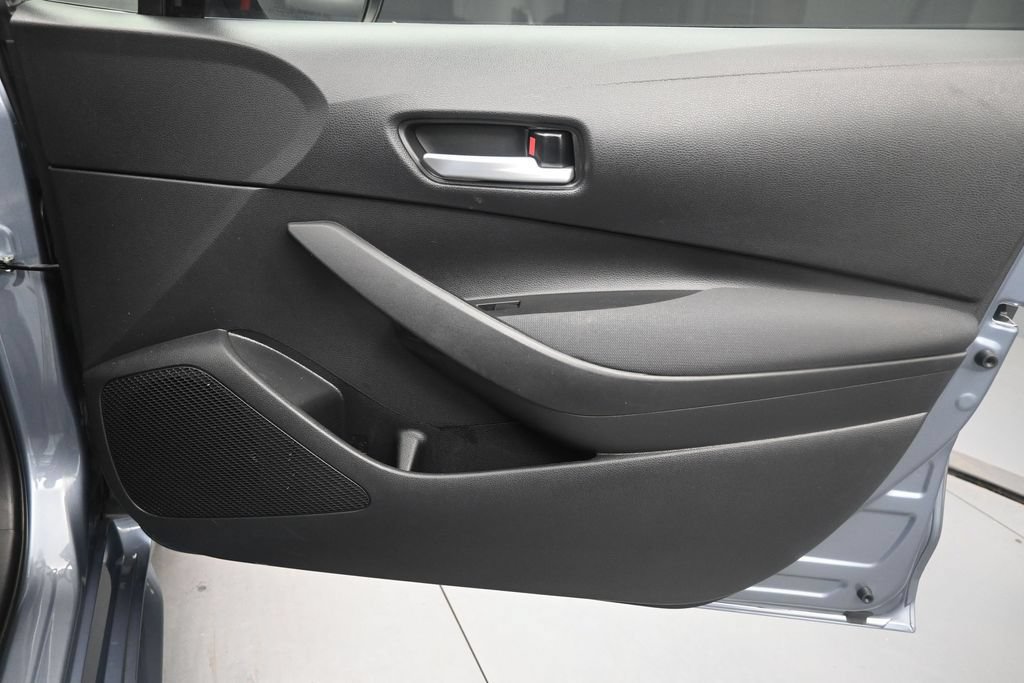 Used 2021 Toyota Corolla LE w/ LE Convenience Package FWD image 27