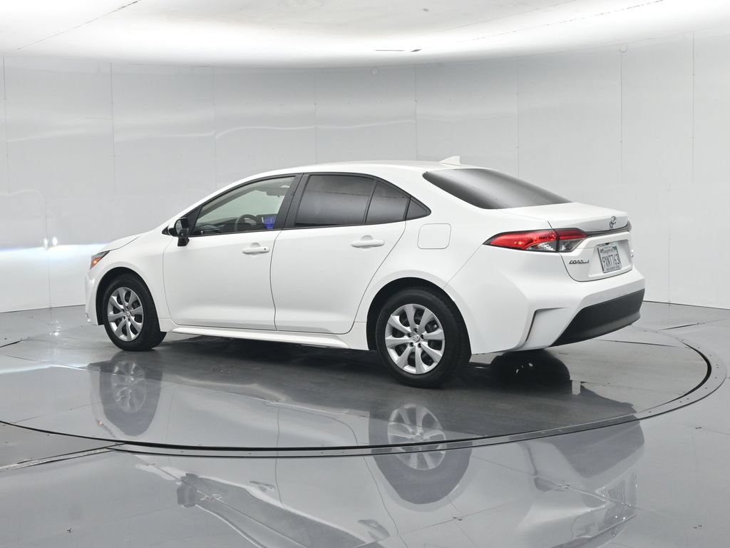 Used 2026 Toyota Corolla LE w/ Carpet Mat Package (TMS) FWD image 7