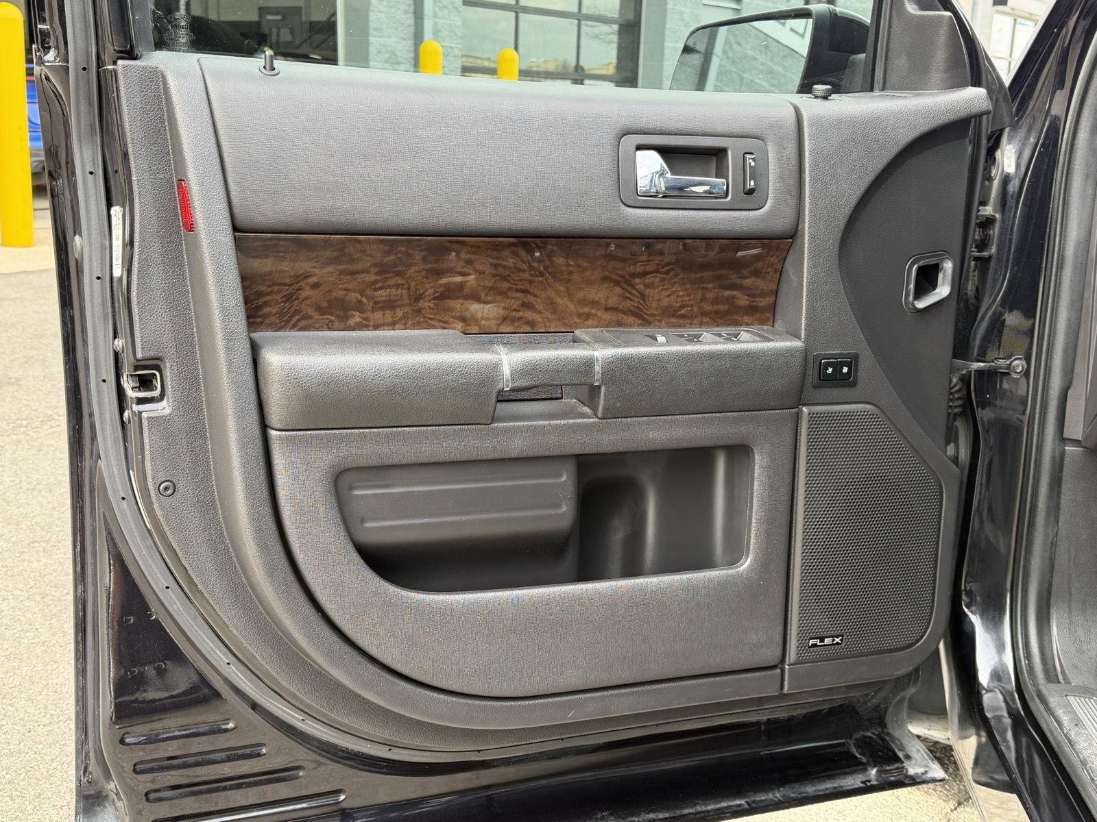 Used 2019 Ford Flex Limited FWD image 35